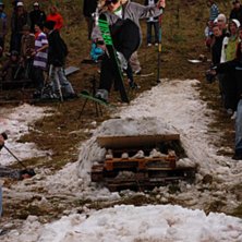 en s&aring;n d&auml;r kritisk handp&aring;l&auml;ggning under det s . Foto: simonL. &Aring;kare: ich.