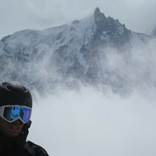 aiguillen i bakgrund. Foto: mattias sahlin. &Aring;kare: martin anneflod.