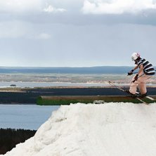 Jag st&auml;ller mig p&aring; mailboxen :D. Foto: Jacob Gustafsson. &Aring;kare: Rasmus ericson.