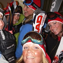 p&aring; v&auml;g upp i centralstationes &amp;quot;gondol&a. Foto: Sanna. &Aring;kare: Goa skidbrudar.