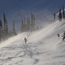 Lizard Bowl ar oppen och alla glada skidakare knat. Foto: Emma Forsell.