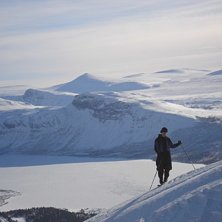 Sundstr&ouml;m i gammal god stil p&aring; vackra nieras. Foto: Thomas H&auml;gg. &Aring;kare: Bj&ouml;rn Sundstr&ouml;m.