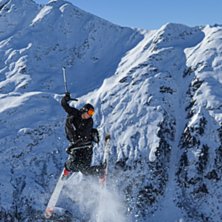 Axel g&ouml;r en 360 p&aring; v&aring;r byggda kick. Foto: Christoffer Aabol. &Aring;kare: Axel Fredlund.