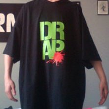 black tee. Foto: drap.
