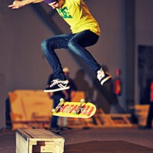 fs 50-50 kickflip av. Foto: Billie Thoreus (jag). &Aring;kare: Fred norgren.