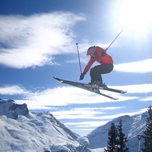 En h&auml;rlig dag i v&aring;rsolen, 3 timmars bygge och de. Foto: Jesper Andersson. &Aring;kare: Fredrik Nordenberg.