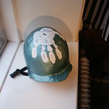 Med mycket fritid, glasfiber o epoxy s&aring; kan man b. Foto: David. &Aring;kare: Hemmabyggd hj&auml;lm.