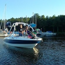 &Aring;kare: Jonatan Rennemark.