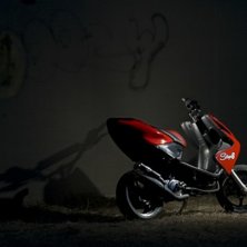 Fotosesh med brothas moppe. Foto: jeg.