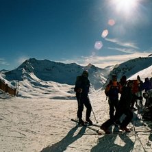 Her staar vi ved foten av Grand Motte i Val disere. Foto: H&aring;vard Persen. &Aring;kare: Erik Dystebakken, Knut Mosnesset, Gunn E Thoresen, Karianne Wright, Jo Magnussen, Silje Ramsvatn.