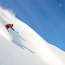 &Auml;ntligen kom det lite sn&ouml; p&aring; Skutan s&aring; att man. Foto: Simon Sj&ouml;r&eacute;n www.sjoren.se. &Aring;kare: Samuel Simonsson.