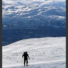 Topptur utanf&ouml;r Voss. Frosten bet fint i kinderna. Foto: Henrik Persson. &Aring;kare: Fredrik Lindstr&ouml;m.