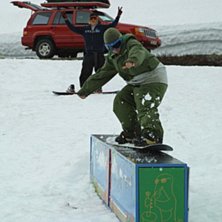 BS5-0 p&aring; en ensam box p&aring; v&auml;gen upp till backen . Foto: Jarkko Nordlund. &Aring;kare: Mikael.