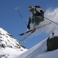 Inte v&auml;rlden st&ouml;rsta klippa kanske, men s&aring; &auml;r . Foto: Johan Hellman. &Aring;kare: Ulf.