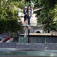 En tack tack no hand av alec. Foto: Joacim Berge. &Aring;kare: Alec Ekl&ouml;v.