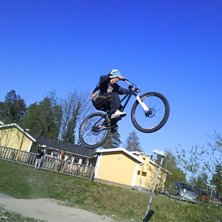 skuttar lite :P kass kvalle men h8 inte ;). Foto: Polare!. &Aring;kare: JaaaG.