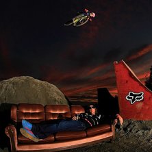 Tagen som affischbild till 2008 &aring;rs mayhem festiv. Foto: Johan St&aring;hlberg. &Aring;kare: Henrik Utter, Carlsberg stark&ouml;l, Martin S&ouml;derqvist.