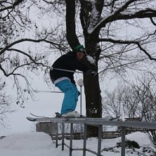 street jibb i &aring;bo. Foto: Teemu Laine. &Aring;kare: Kristoffer Wikberg.