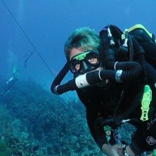 En dag p&aring; jobbet som undervattens guide i Karibie. &Aring;kare: Daniel.