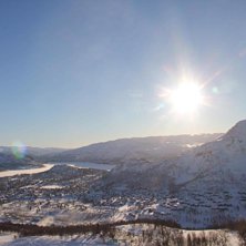 Velkomne til en ny uke
Dagen bjuder p&aring; sol och sn.