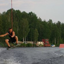 Dan Goes Wakeskate. Foto: Jonas. &Aring;kare: Dan.