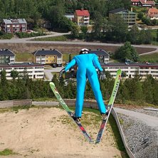 Sommarhoppning i K55 backen.. Foto: Rickard eghammar. &Aring;kare: Erik Eghammar.
