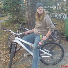Foto: tjejen min p&aring; sin hoj.
