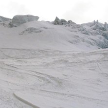 Sk&ouml;n sn&ouml; p&aring; glaic&auml;ren nedanf&ouml;r Titlis.. Foto: Tobias Antefelt. &Aring;kare: Malin K.