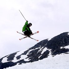 ja drar en mute grab p&aring; en bl&aring;sig dag i stryn.. Foto: Joakim croy. &Aring;kare: mee.