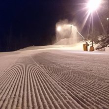 Sn&oslash;produksjon
Velkommen i bakken! Vi er klare for.