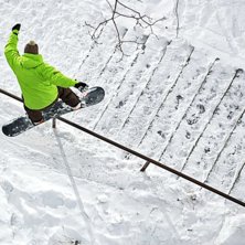 Rob k&ouml;r en Frontside Lipslide . Foto: Fredrik Andersson. &Aring;kare: Robban Gustavsson.