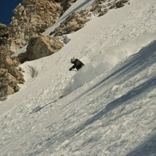 Fin kj&oslash;ring blant kalkstenen i Sache, ned mot &am. Foto: Simen Sundt. &Aring;kare: Simen Abrahamsen.