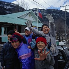 Foto: Jerk Looman. &Aring;kare: Barn p&aring; v&auml;g till fj&auml;lls.