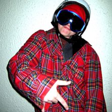 The biggest G ever! 

Nisse testar mina kl&auml;der. Foto: Hannes Karlsson. &Aring;kare: Nils Thelander.