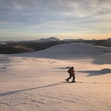 Ella Swan p&aring; v&auml;g upp till Storsten och &aring;kets st. Foto: Gustav Corin.
