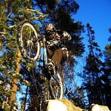 dropp i sn&ouml;n. Foto: Alexander Br&auml;nnk&auml;rr. &Aring;kare: Bj&ouml;rn Yrjans.