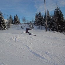 Slalom tr&auml;ning p&aring; framsidan i Gr&ouml;nklitt . Foto: Max Matslova. &Aring;kare: Marcus Laggar.