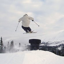 hoppa tunna. Foto: Micke . &Aring;kare: Jesper Olsson (jag).