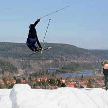 Oscar visar mig sin vackra vita bakdel:P. Foto: Oscar Quicklund. &Aring;kare: Fredrik Schaerstr&ouml;m.