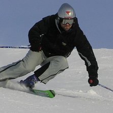 Atomic Sx-11 och lite is... Foto: Marlene Meineche. &Aring;kare: Anders Gikling.