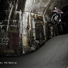 nicklasholmberg.se. Foto: Nicklas Holmberg. &Aring;kare: Ja vem kan du vara!.