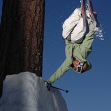 Vi forts&auml;tter med handplants. &Auml;ven n&auml;r v&auml;dret . Foto: Mattias Fredriksson. &Aring;kare: TJ Schiller.