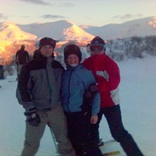 p&aring; toppen!!!. Foto: johanna malmborg. &Aring;kare: viktor, jag, olle.