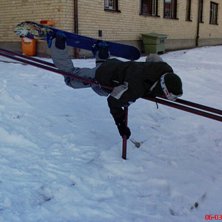 lite t&aring; sk&auml;r p&aring; boardsliden! ajaj. Foto: Linus Stenberg. &Aring;kare: Tim Eklund.