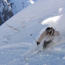Viktor &aring;ker puder under Galzig.... Foto: Tomas Pernek. &Aring;kare: Viktor Thunell.