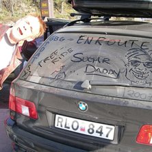 stopp f&ouml;r att mata V8:an p&aring; v&auml;g till r&ouml;ldal.
.