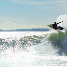 min forsta sett surfpics sen nya kameran. denna bi. Foto: Erik Lundberg. &Aring;kare: arron.