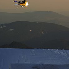 Sk&ouml;n kv&auml;llssession i Mt Hood Meadows. Galen soln. Foto: Mattias Fredriksson. &Aring;kare: Sammy Carlson.