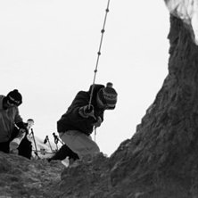 Vi m&aring;tte klatre gjennom &amp;quot;n&oslash;kkelhullet&a. Foto: Simen Sundt. &Aring;kare: Rune Nyheim, Simen Abrahamsen.