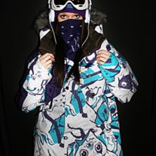 Hon kunde inte h&aring;lla sig ifr&aring;n mitt skidst&auml;ll! . Foto: Jonathan Sandklef. &Aring;kare: Helena Naumanen.